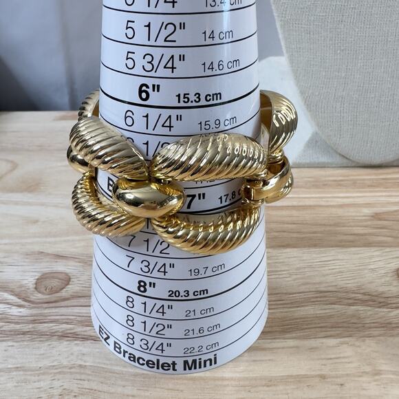 Vintage Christian Dior Bracelet Designer Gold Tone Bubble Textured Panel Germany - Picture 9 of 13